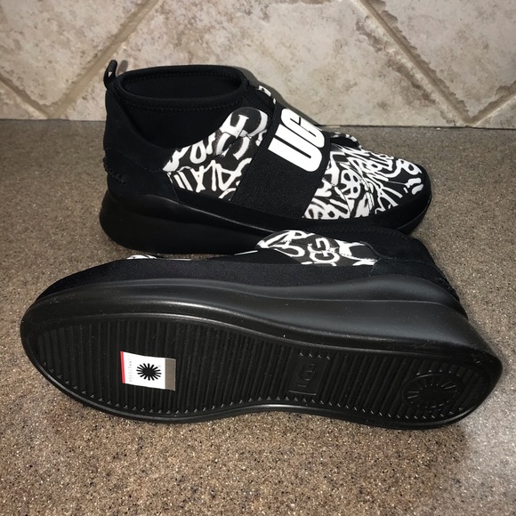 🆕UGG Neutra Sneaker Graffiti POP, Black/White - Picture 5 of 6